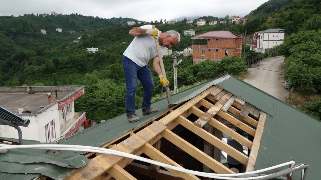 2019'da kaymaya başlayan mahallede endişe devam ediyor: Evlerin altından su fışkırıyor 20